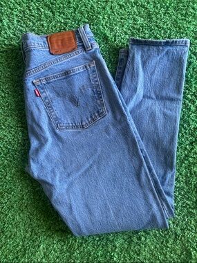 Women’s Levi’s Jeans 501 27x28